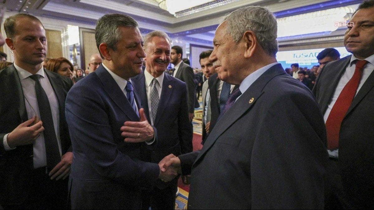 CHP lideri Özgür Özel'den Bülent Arınç’a ziyaret