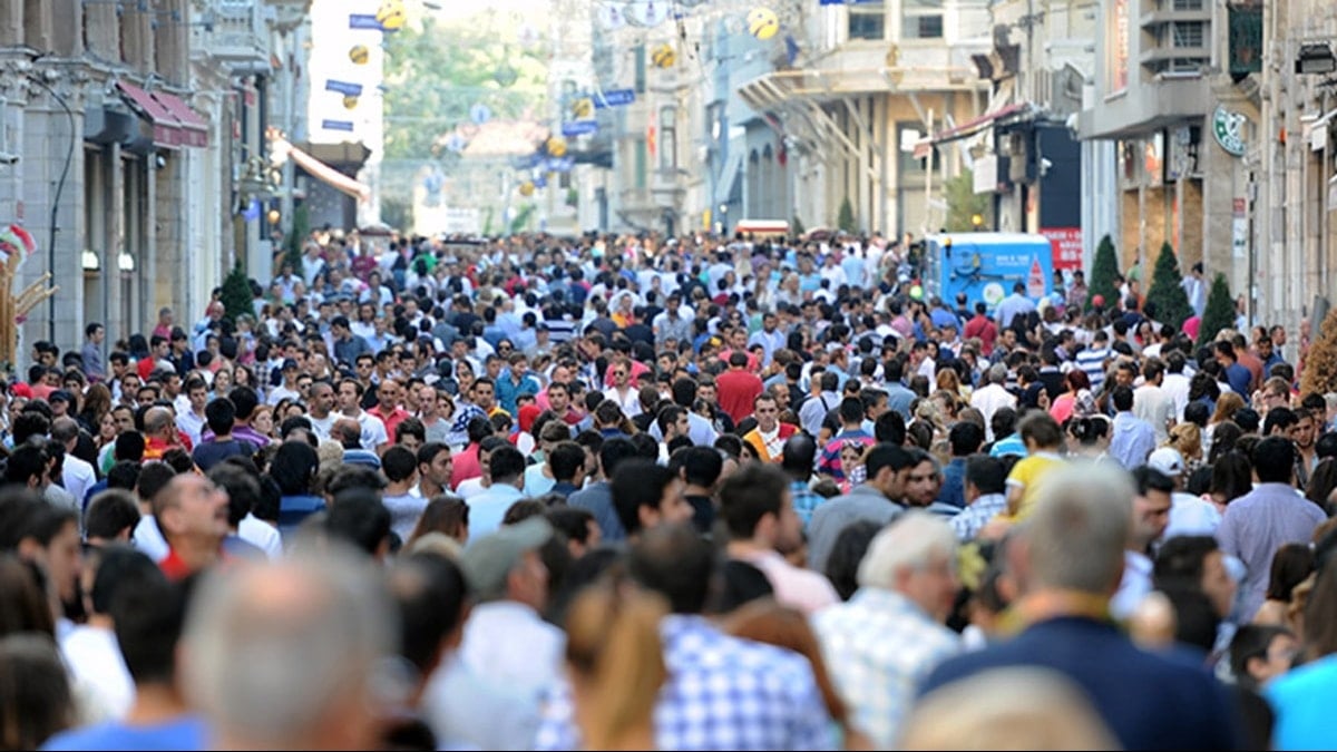 Enflasyon tavan ücretler sürünüyor