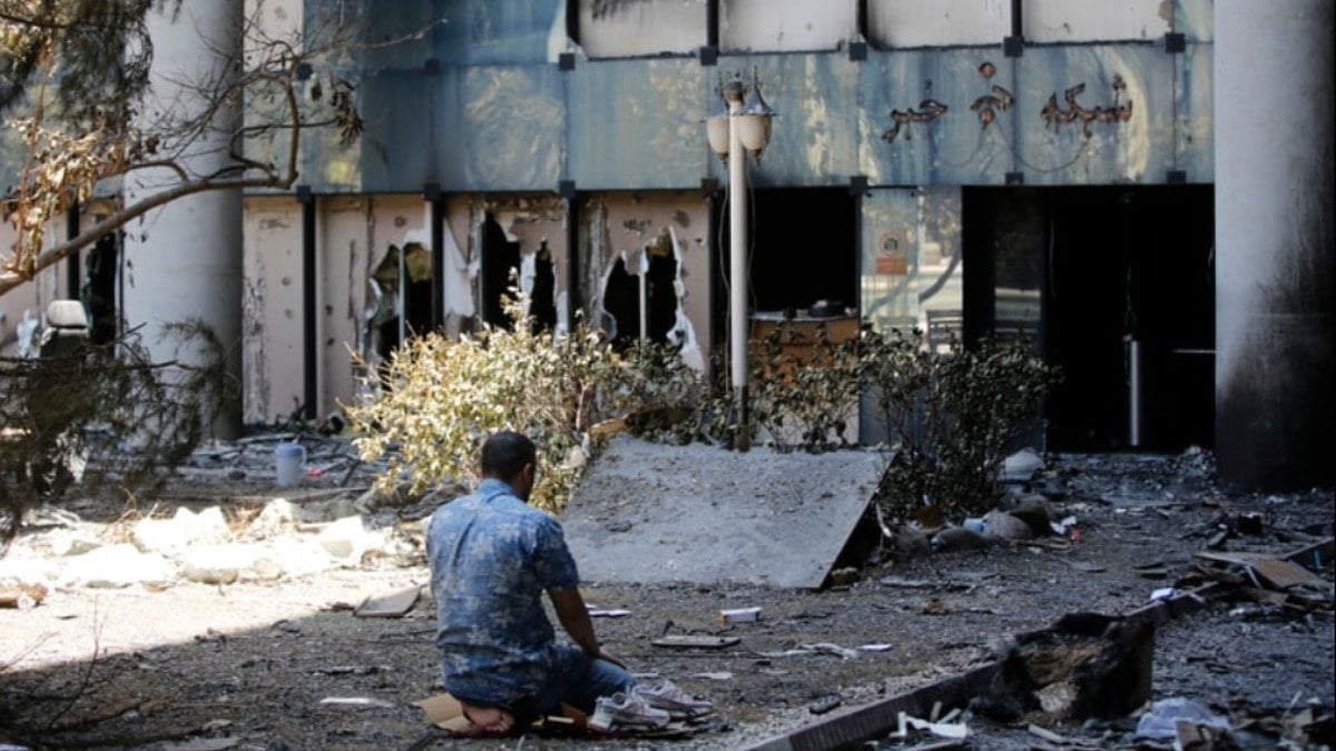 İsrail: İran'ın üst düzey istihbarat yetkililerini vurduk