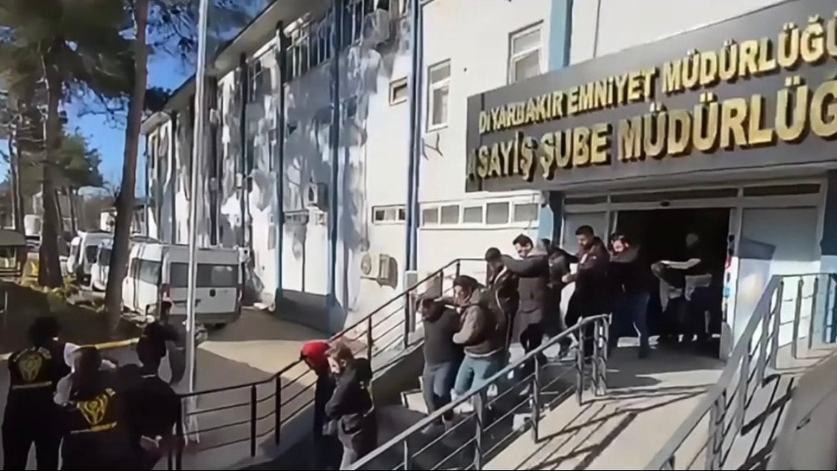 'Araç muayene randevusu’ dolandırıcılığına ‘Son istasyon’ operasyonu: 25 tutuklama