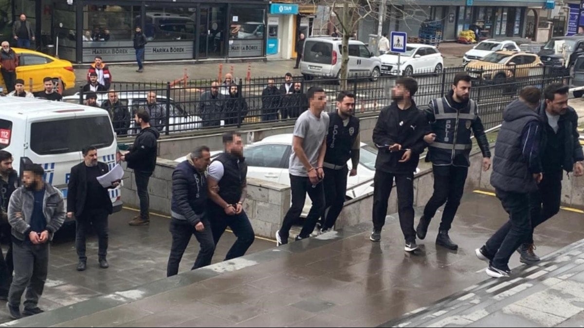 Banka hesabını kiraladığı kişilere ulaşamayınca arkadaşlarını kaçırıp dövdürdü