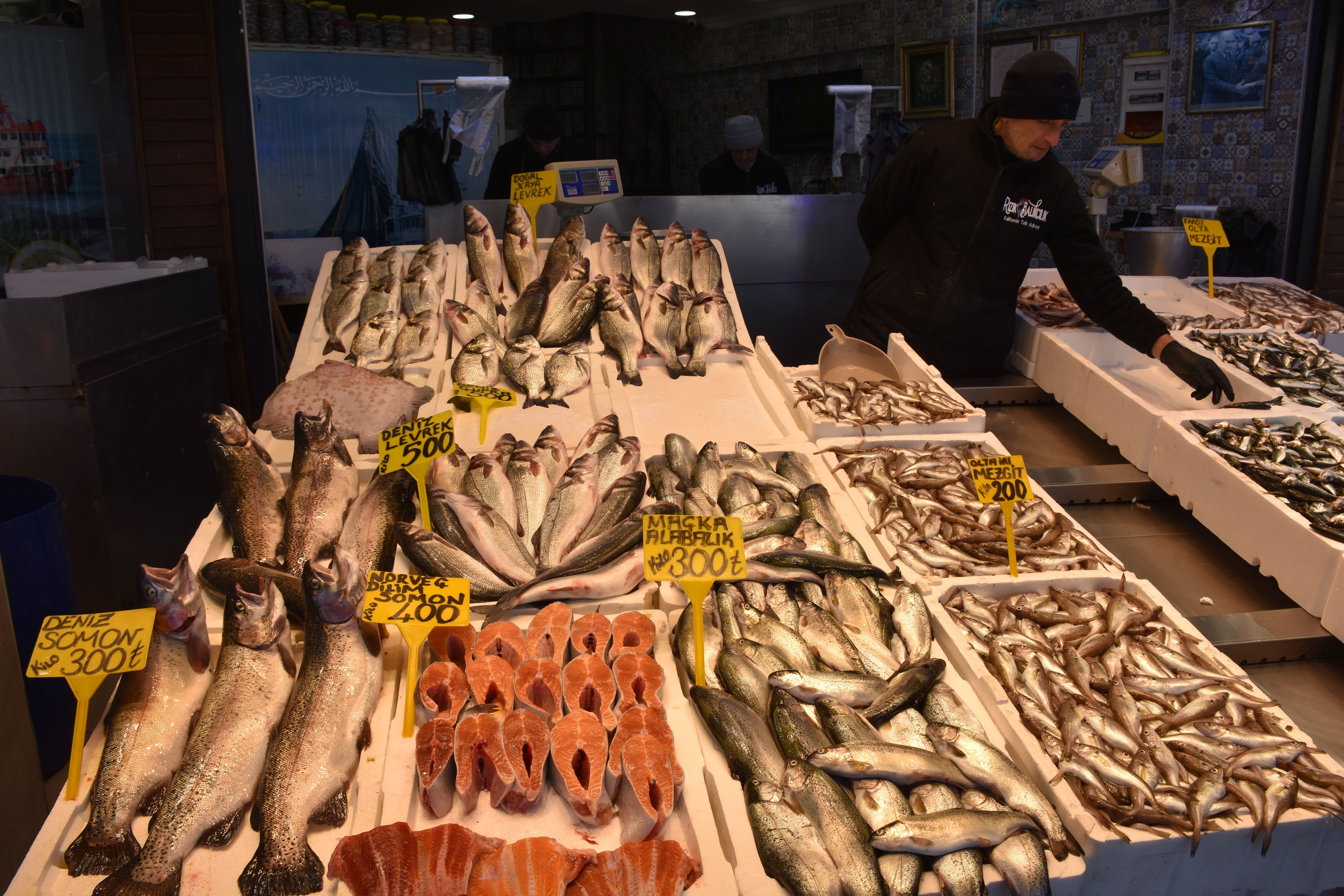 Balık tezgahlardaki en ucuz balık değişti: Hamsi sezonu sona erdi