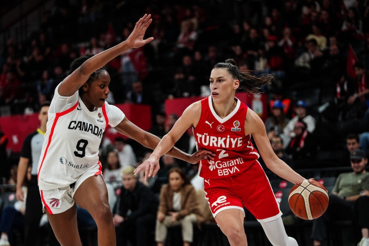 Potanın Perileri galibiyetle başladı