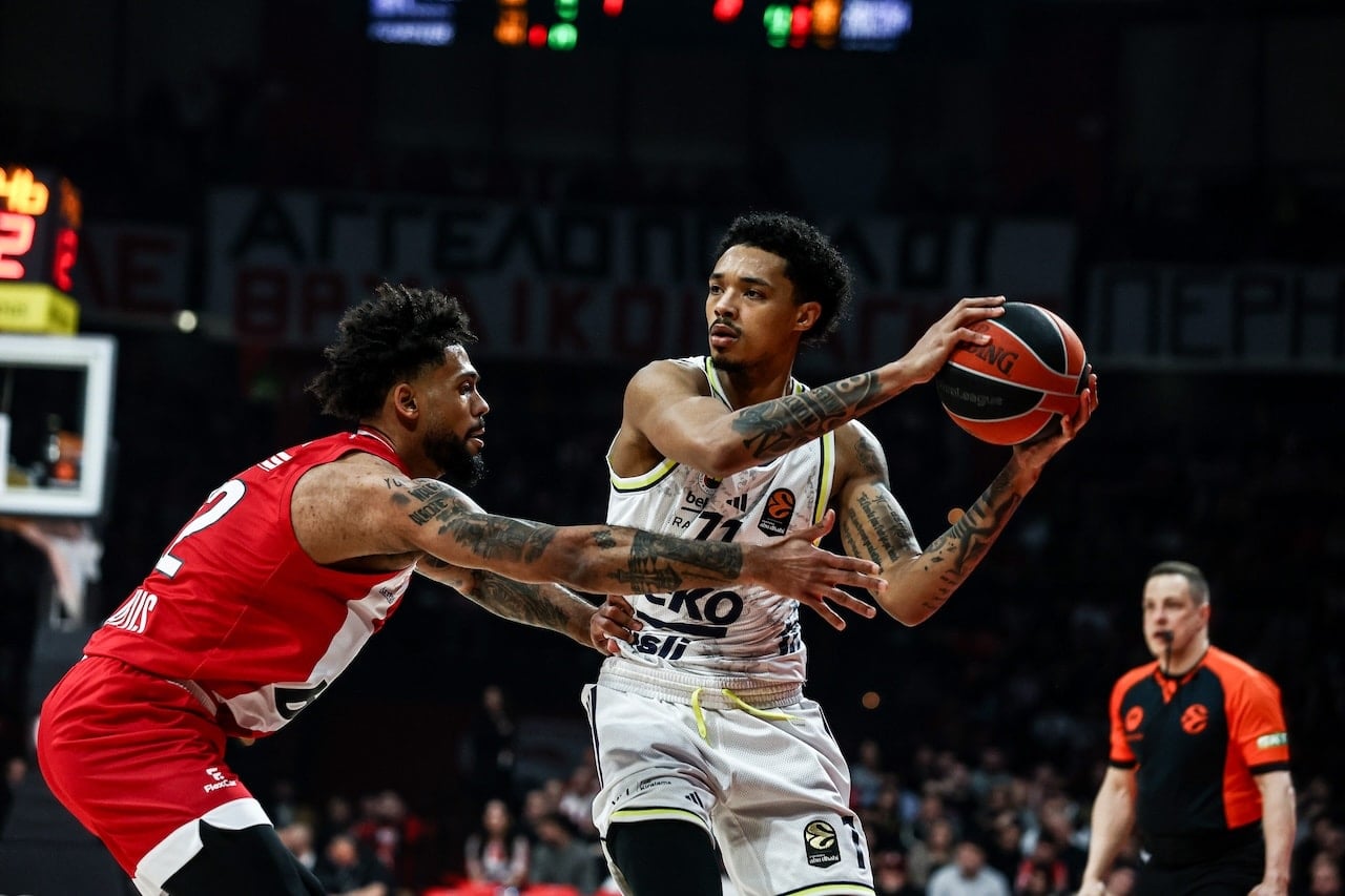 Fenerbahçe Yunanistan'da kaybetti