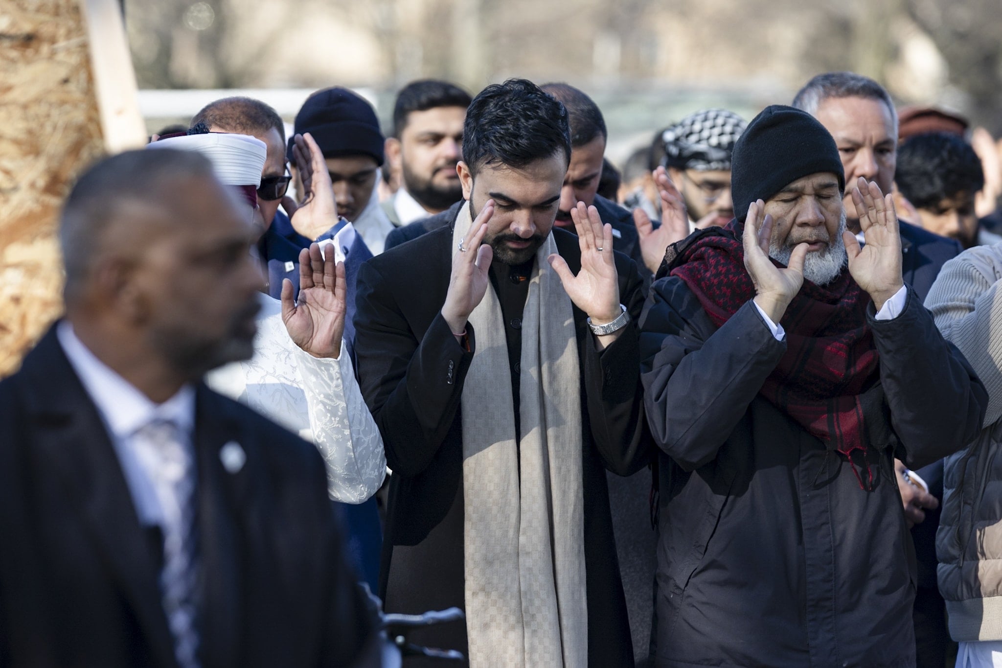 Mamdani New York'ta bayram namazına katıldı