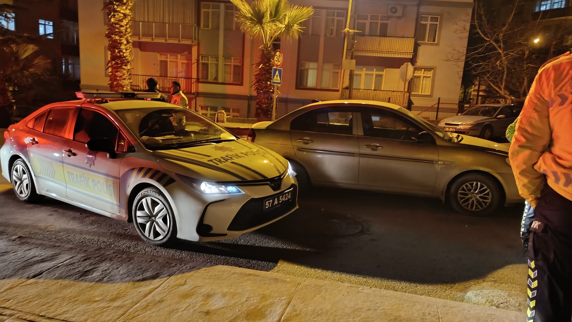 Sinop'ta tartıştığı sürücünün önünü kesen alkollü sürücü cezadan kaçamadı