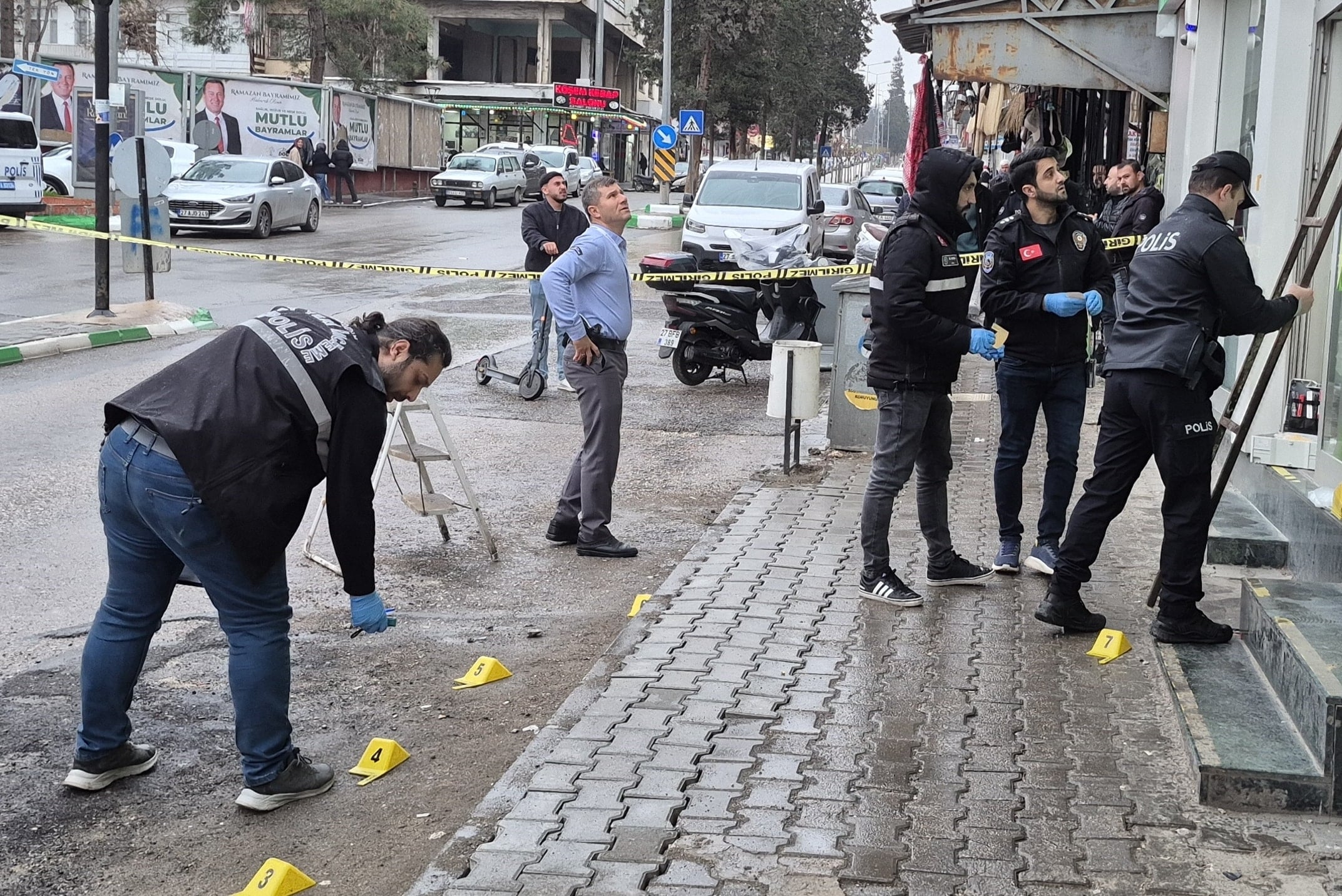 Şanlıurfa’da sokak ortasında dehşet: Önce vurdu, sonra intihar etti!