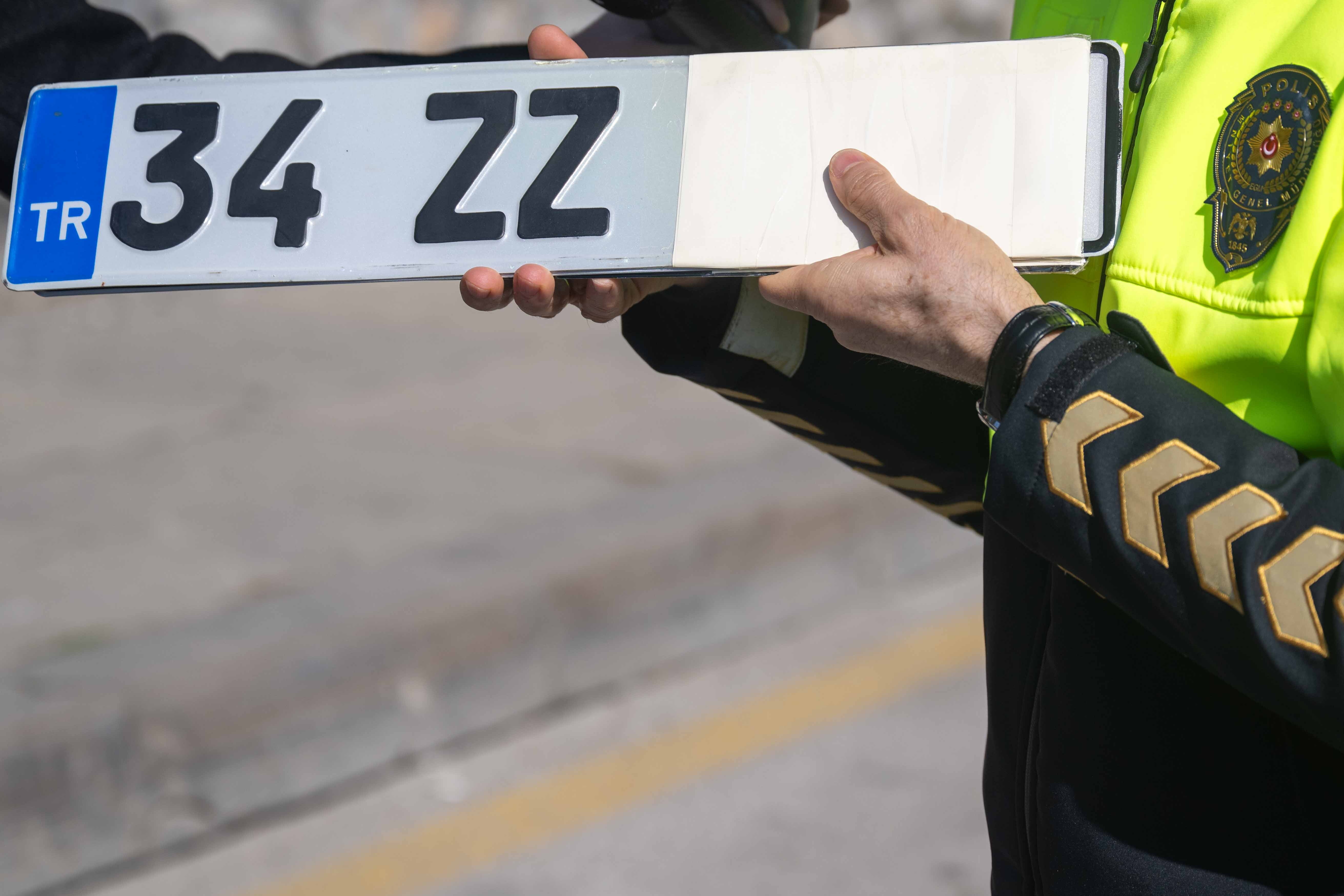 APP plaka karmaşasına EGM son noktayı koydu: "Bu plakalara ceza yazılmayacak"