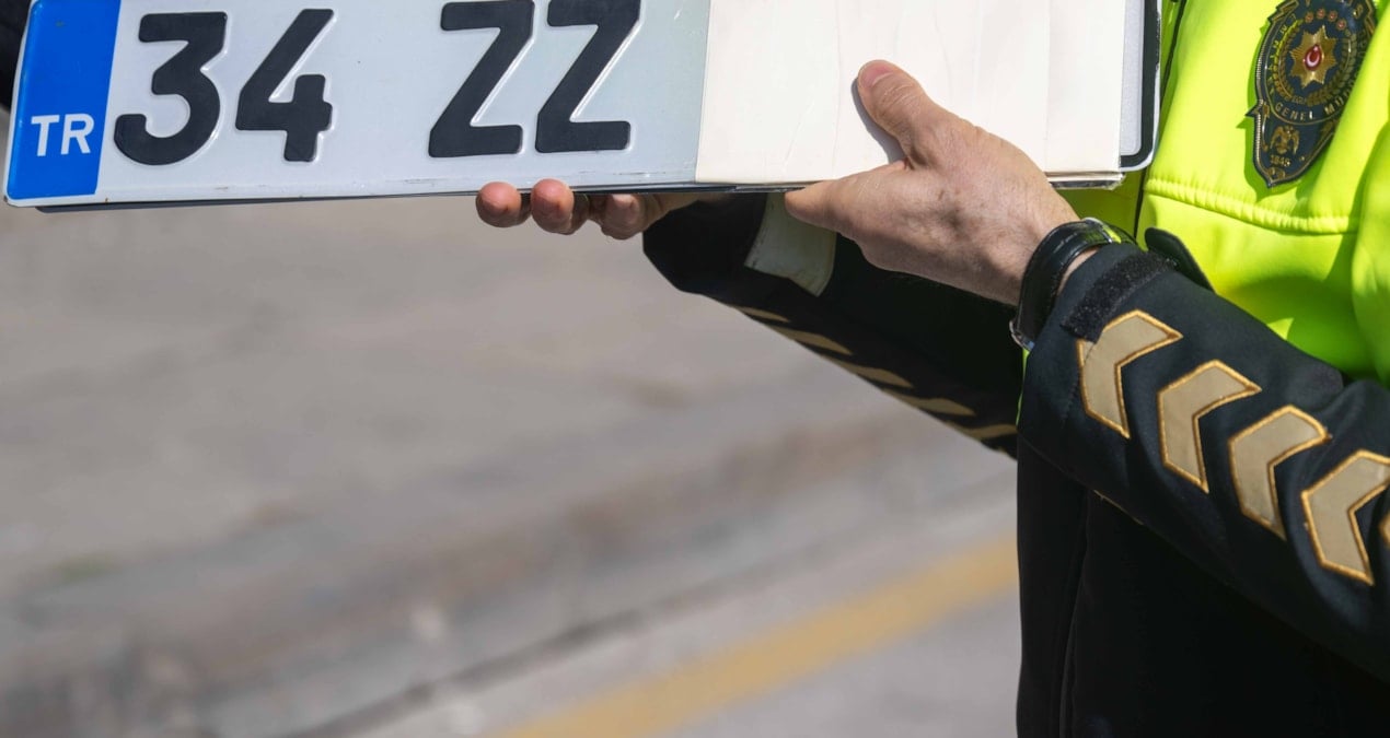 APP plaka karmaşasına EGM son noktayı koydu: Bu plakalara ceza yazılmayacak