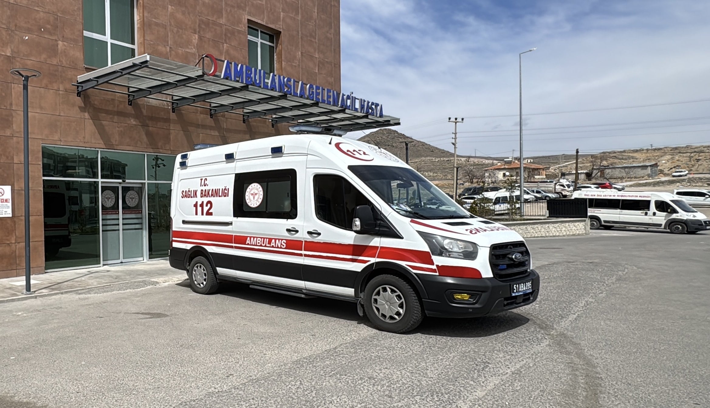 Niğde'de boşanma aşamasındaki eşini bıçaklayan koca intihara kalkıştı