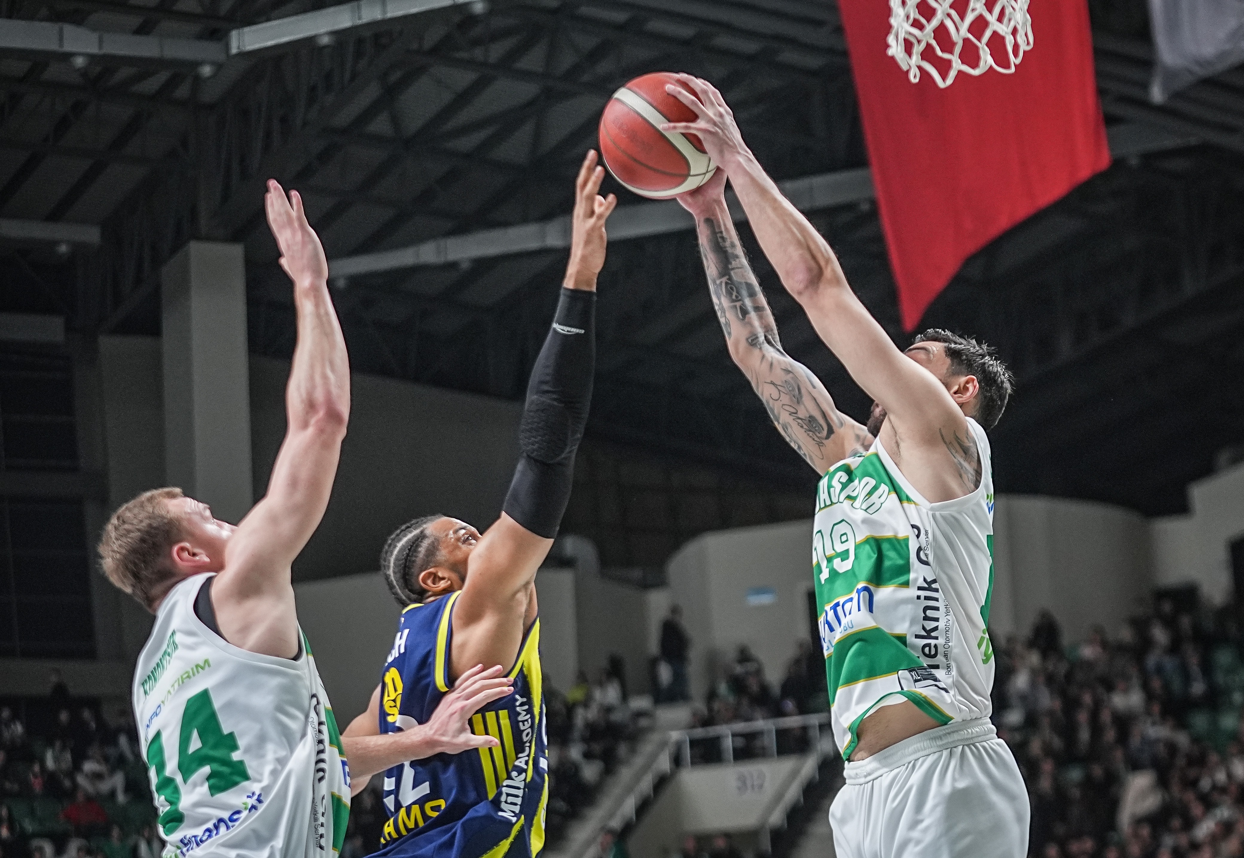 Fenerbahçe Beko uzatmada mağlup