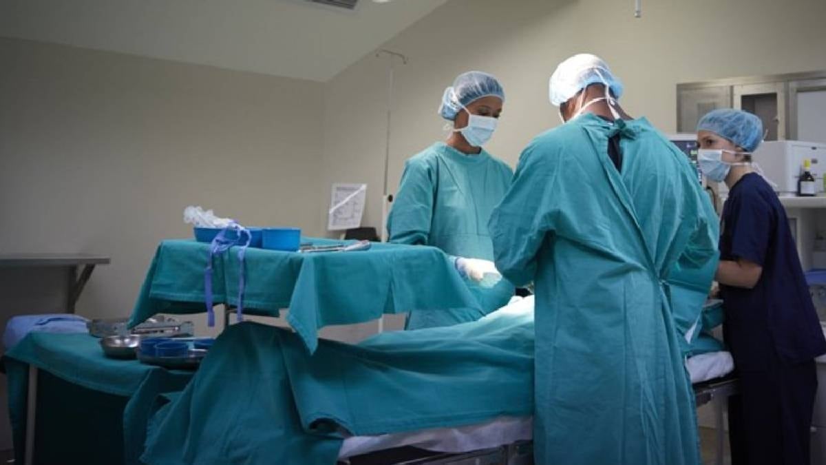 Ameliyathanede neşterli kavga: Tartışma kanlı bitti