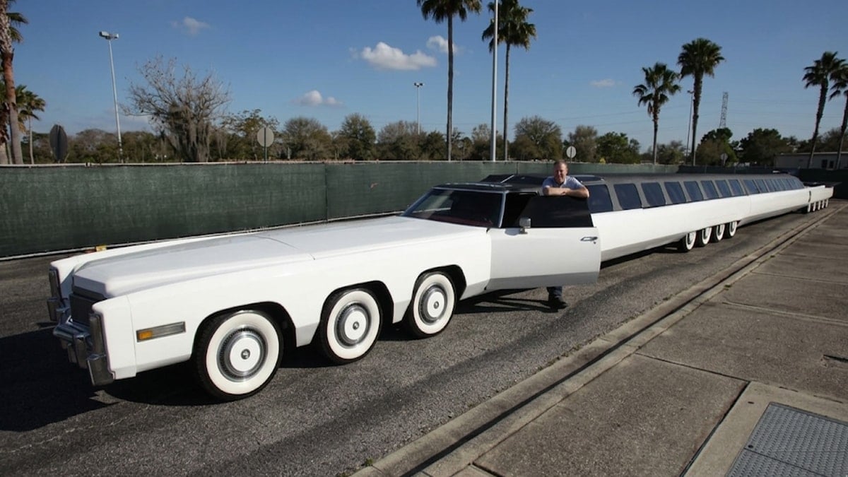 Hurdalıkta terk edilmişti, şimdi rekor kırıyor: İçinde helikopter pisti bile var 