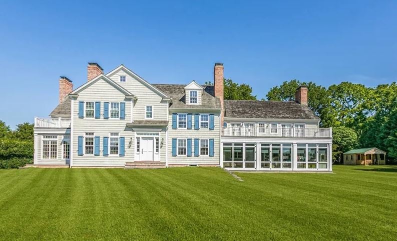 Ünlü çift yıllardır satamadığı lüks malikânelerini Instagram'dan satışa koydu