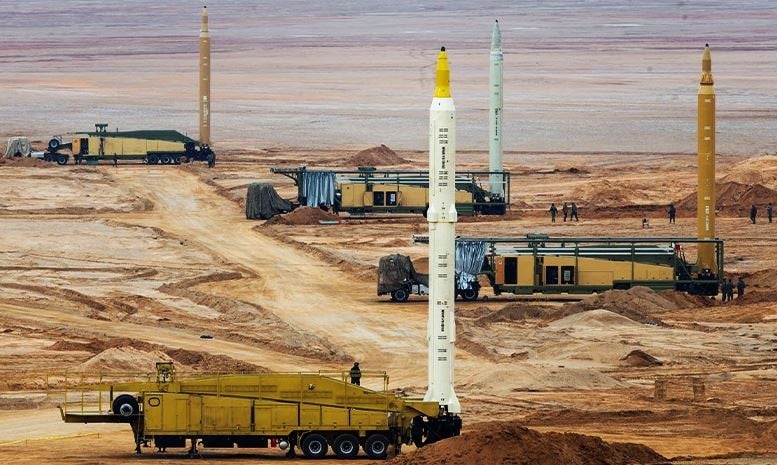 2.500 kilometre menzilli 'kabus' füzesini ilk kez fırlattılar! Taş taş üstünde bırakmıyor