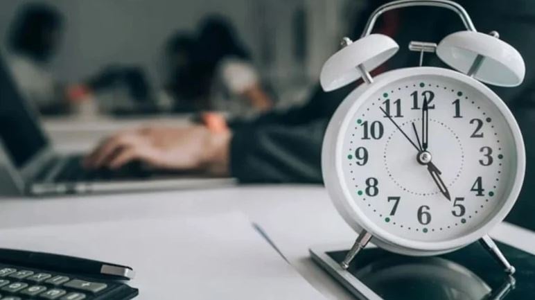 Avrupa ülkesi haftalık mesai saatini düşürdü! Nisan'da başlıyorlar