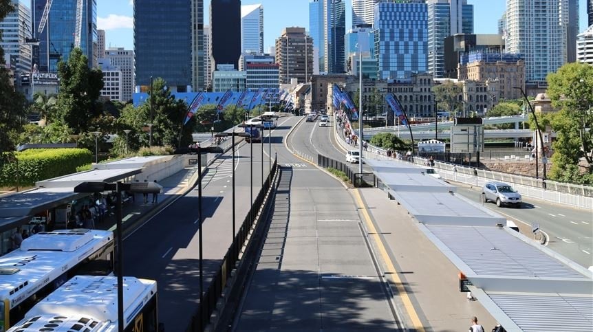 Tasarruf olsun diye toplu taşımayı ücretsiz yaptılar