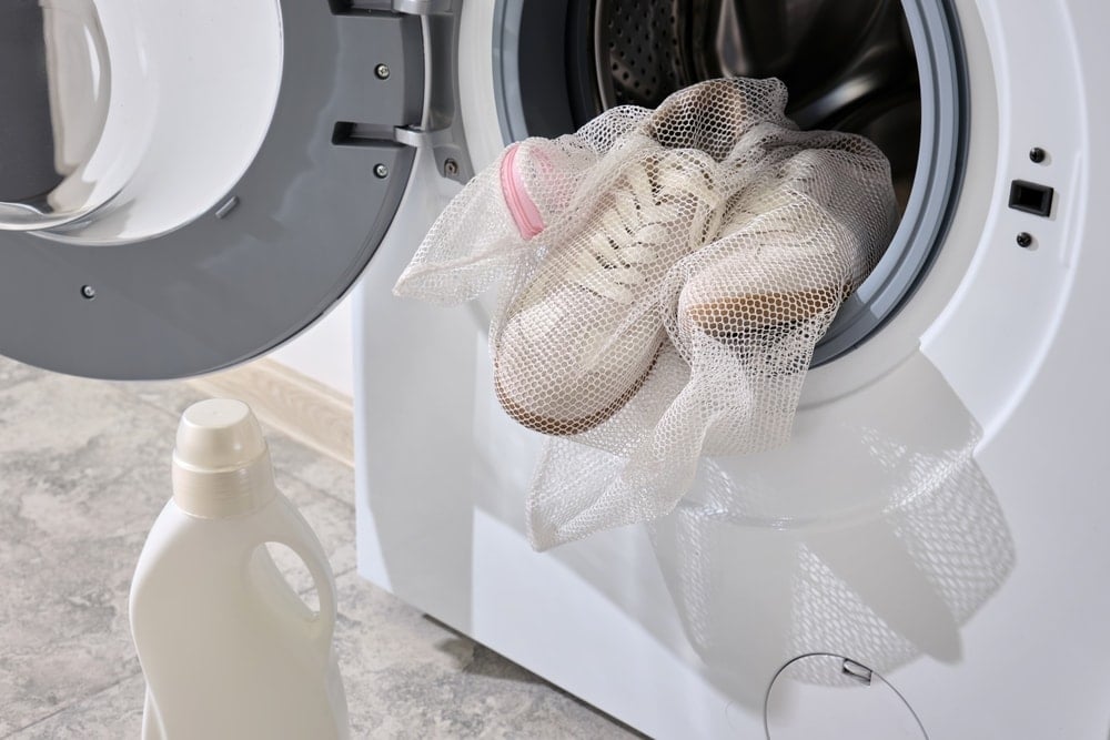 Yeni alınmış gibi beyazlayan ayakkabıların sırrı çözüldü