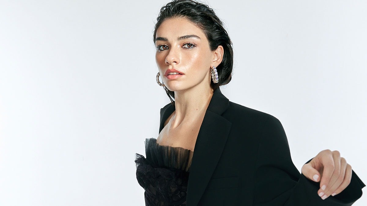 Dizisi final yapan Hazar Ergüçlü’den flaş hamle: Sevgilisini Instagram’dan sildi!