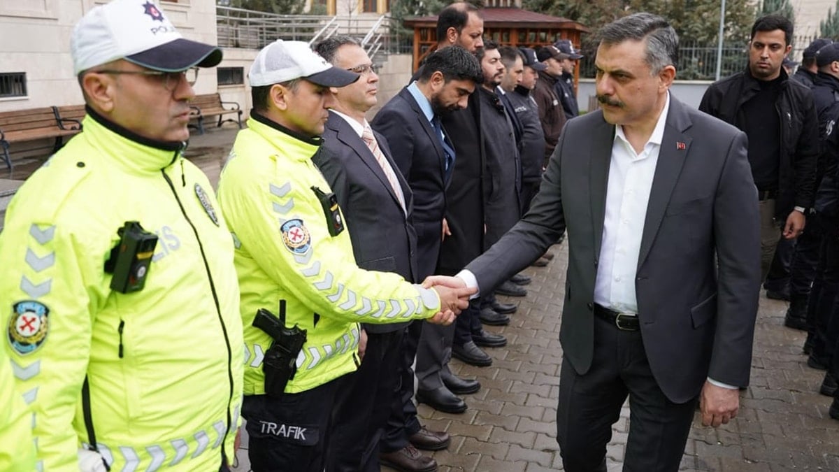 'Hazine'ye para mı lazım trafik cezaları kesiliyor' sorusuna bakandan cevap