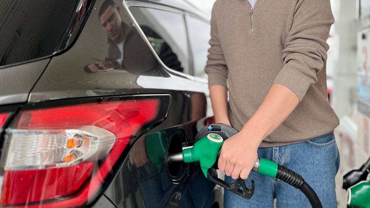 Orta Doğu gerilimi Avrupa pompa fiyatlarını vurdu: Benzin ve motorin zamlandı
