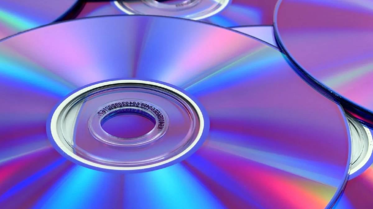 Balkona CD kasetlerini asmadan dışarı çıkmayın