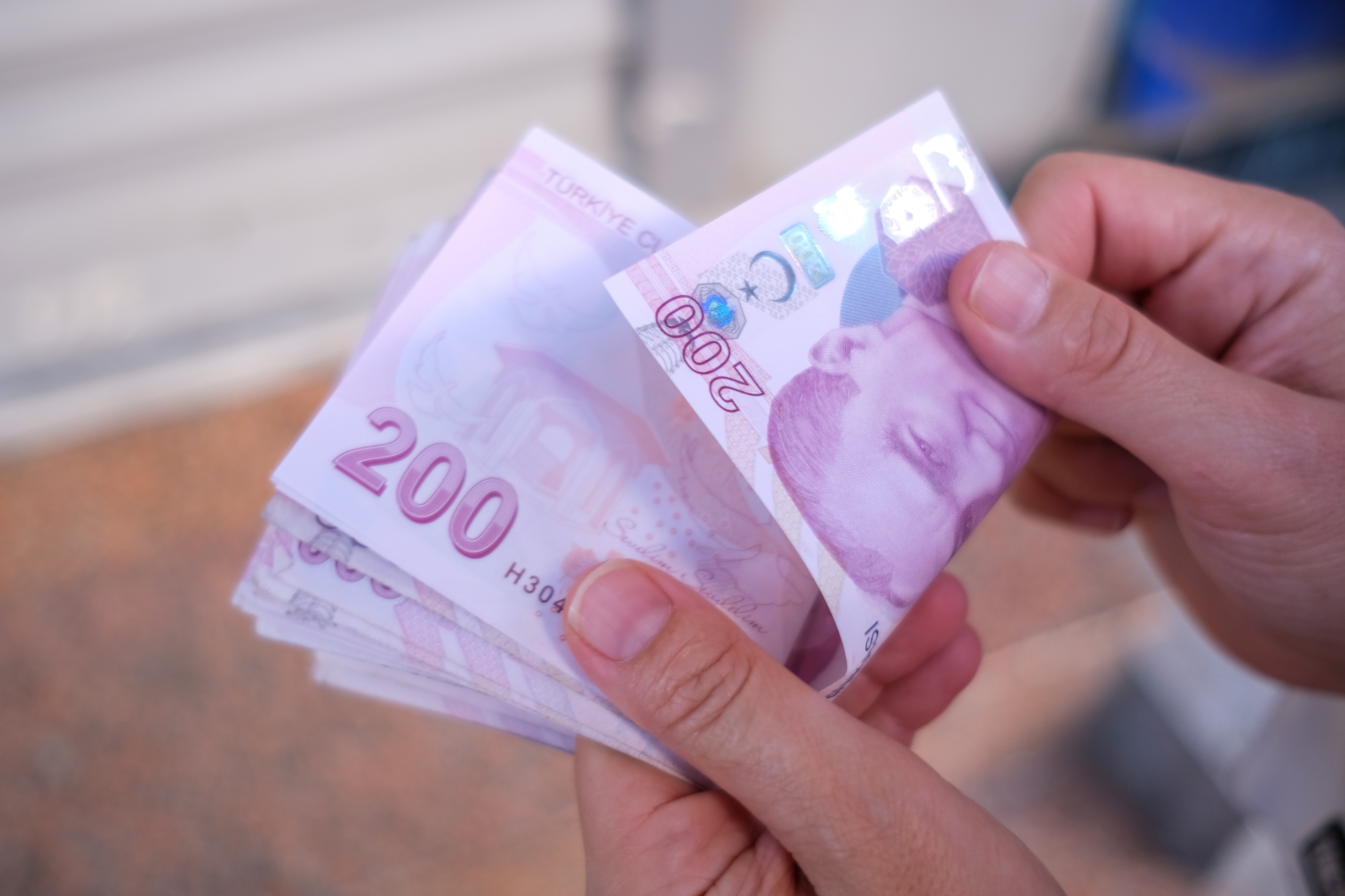 SGK duyurdu: Bu kişilerin emekli maaşına nisanda ek zam yapılacak