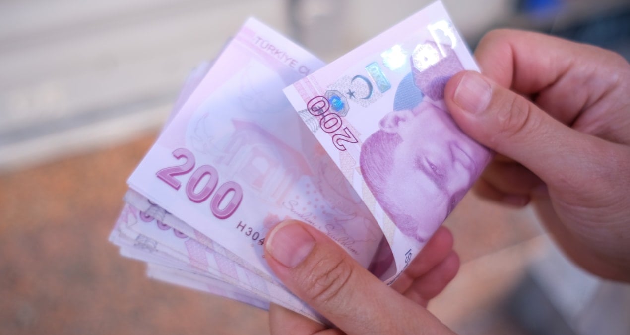 SGK duyurdu: Bu kişilerin emekli maaşına nisanda ek zam yapılacak