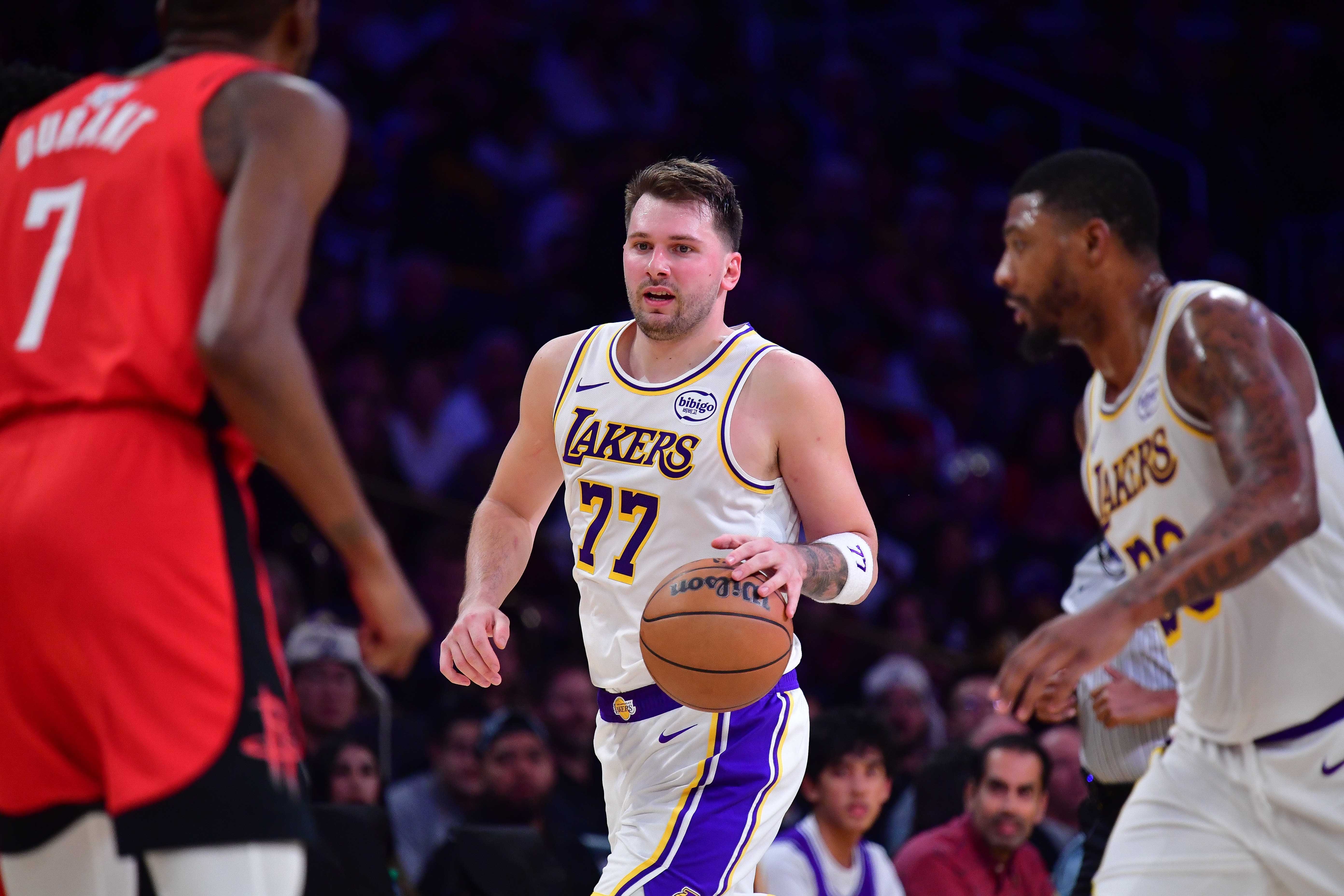 Lakers, Rockets'ı Doncic'le devirdi! Alperen forma giyemedi