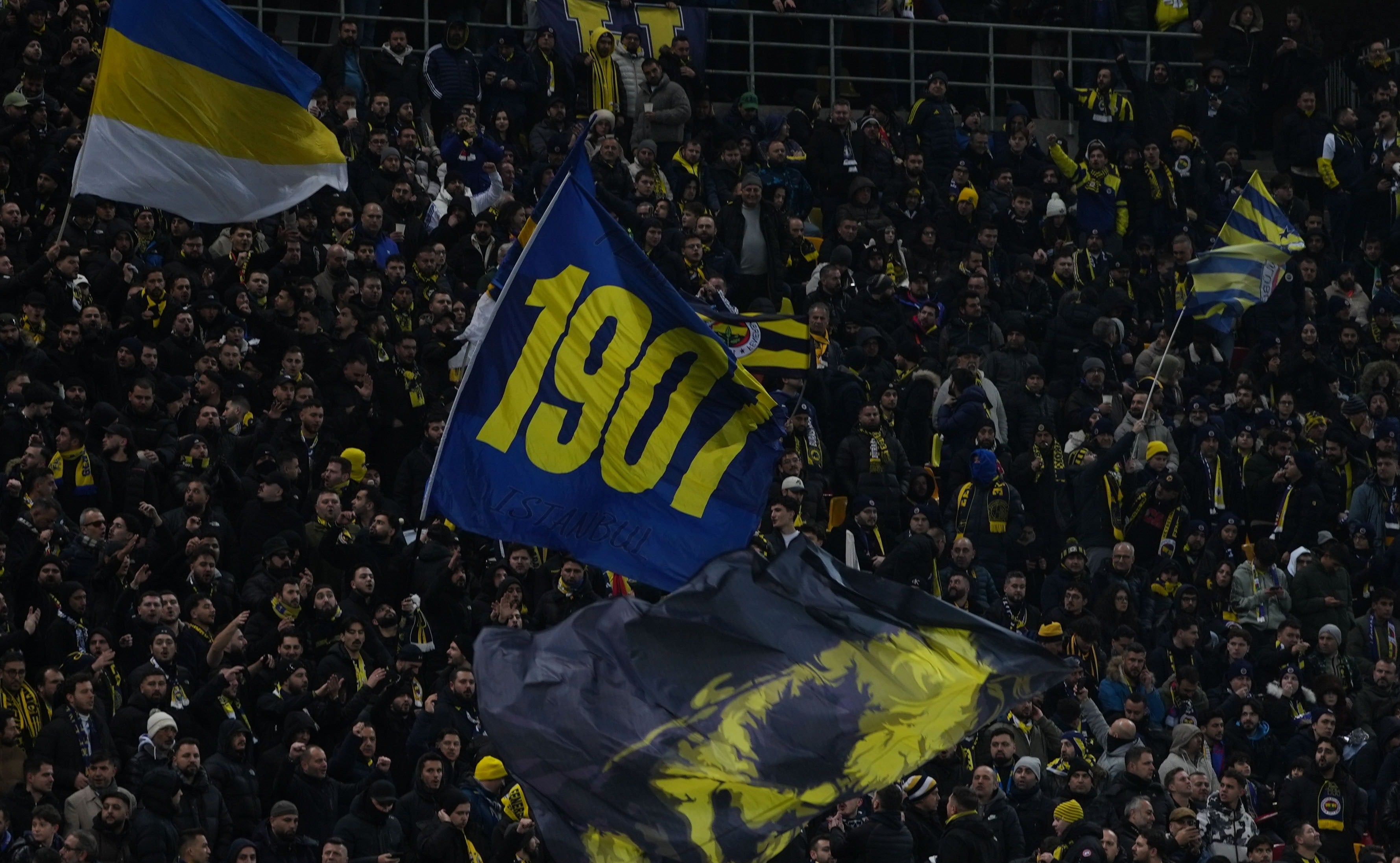 Fenerbahçe'ye seyirci yasağı cezası