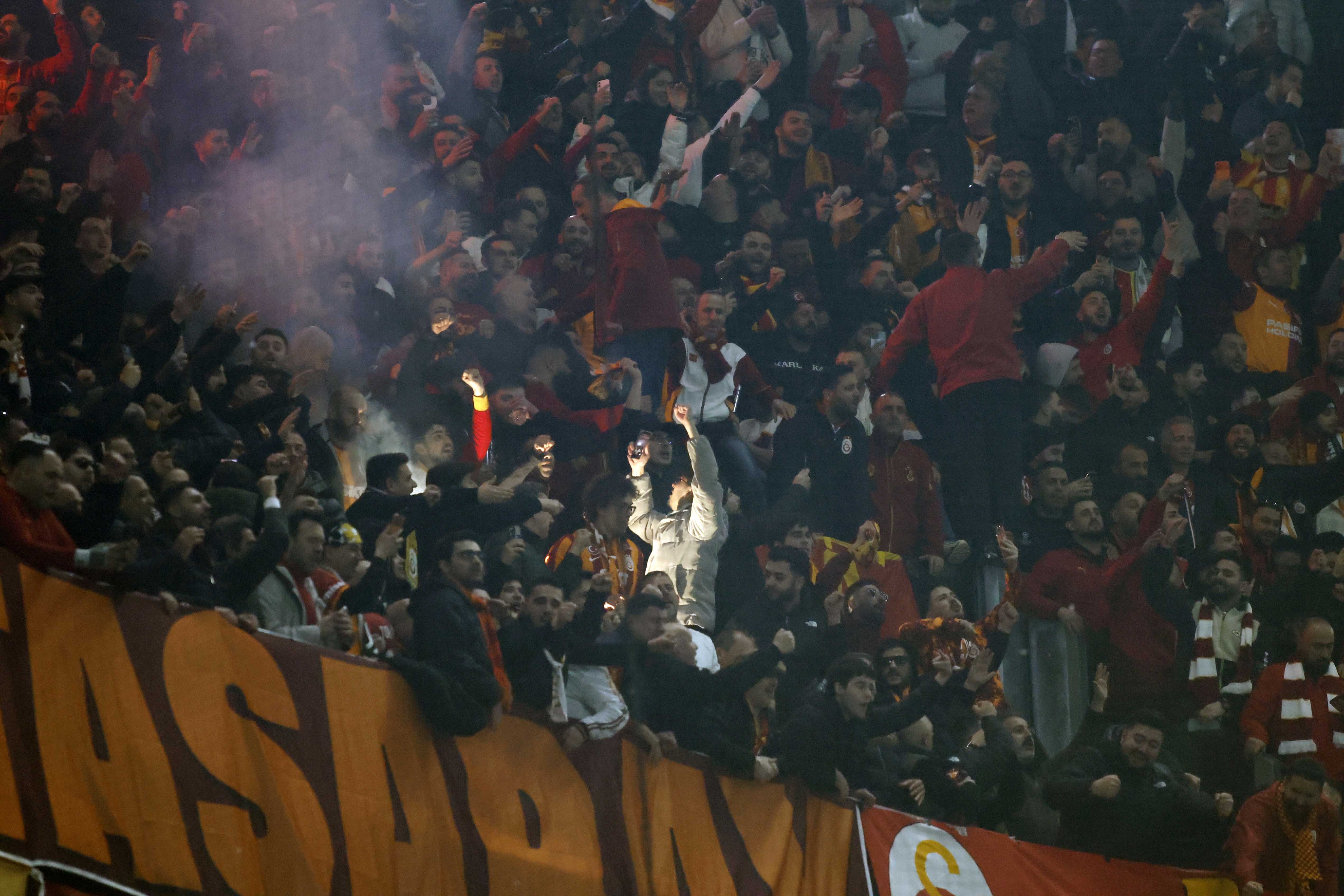 Galatasaray cezaya erteleme istedi, UEFA 3 gerekçe açıkladı!