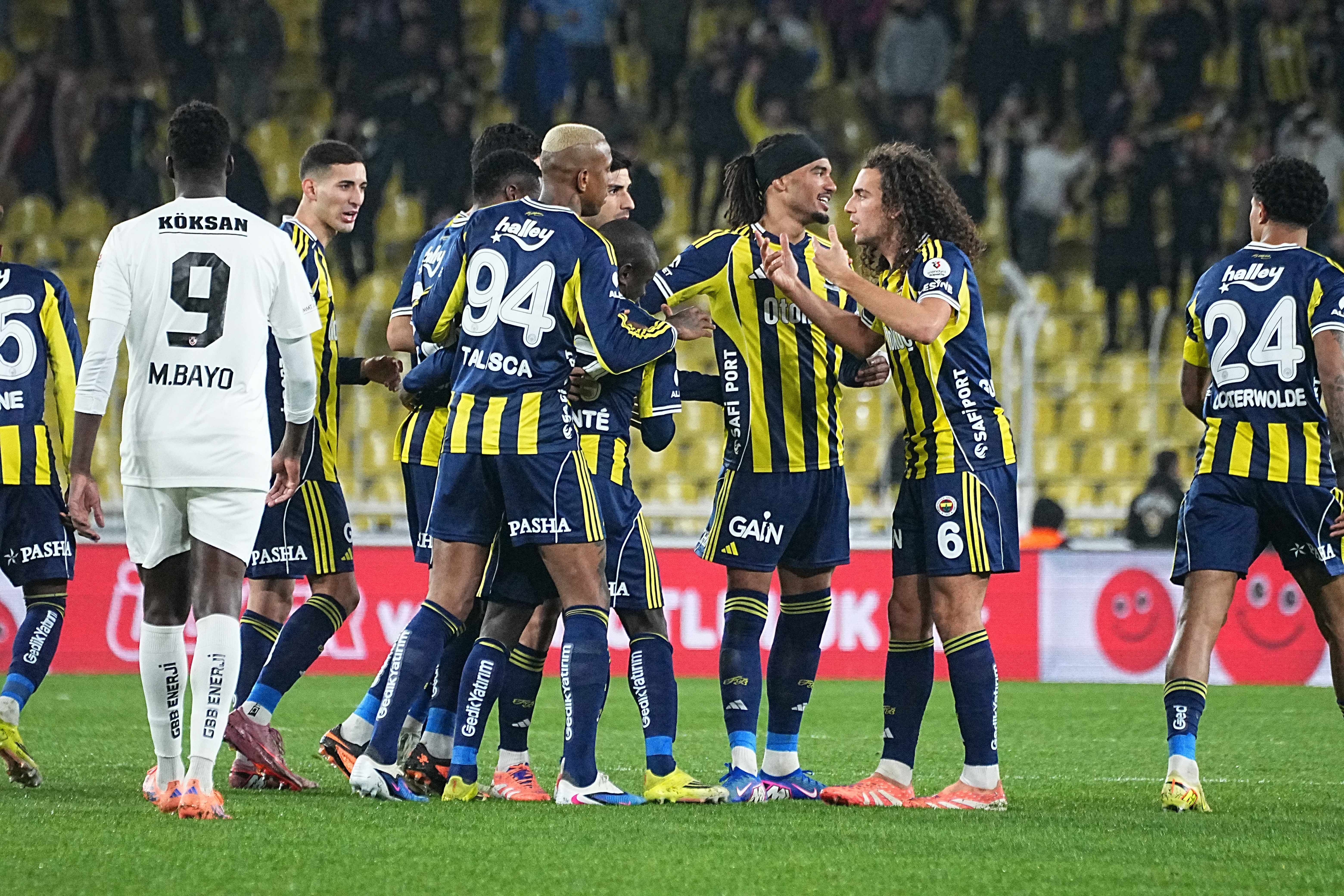 Fenerbahçe'nin yıldızı gemileri yaktı! Takımdan ayrılıyor