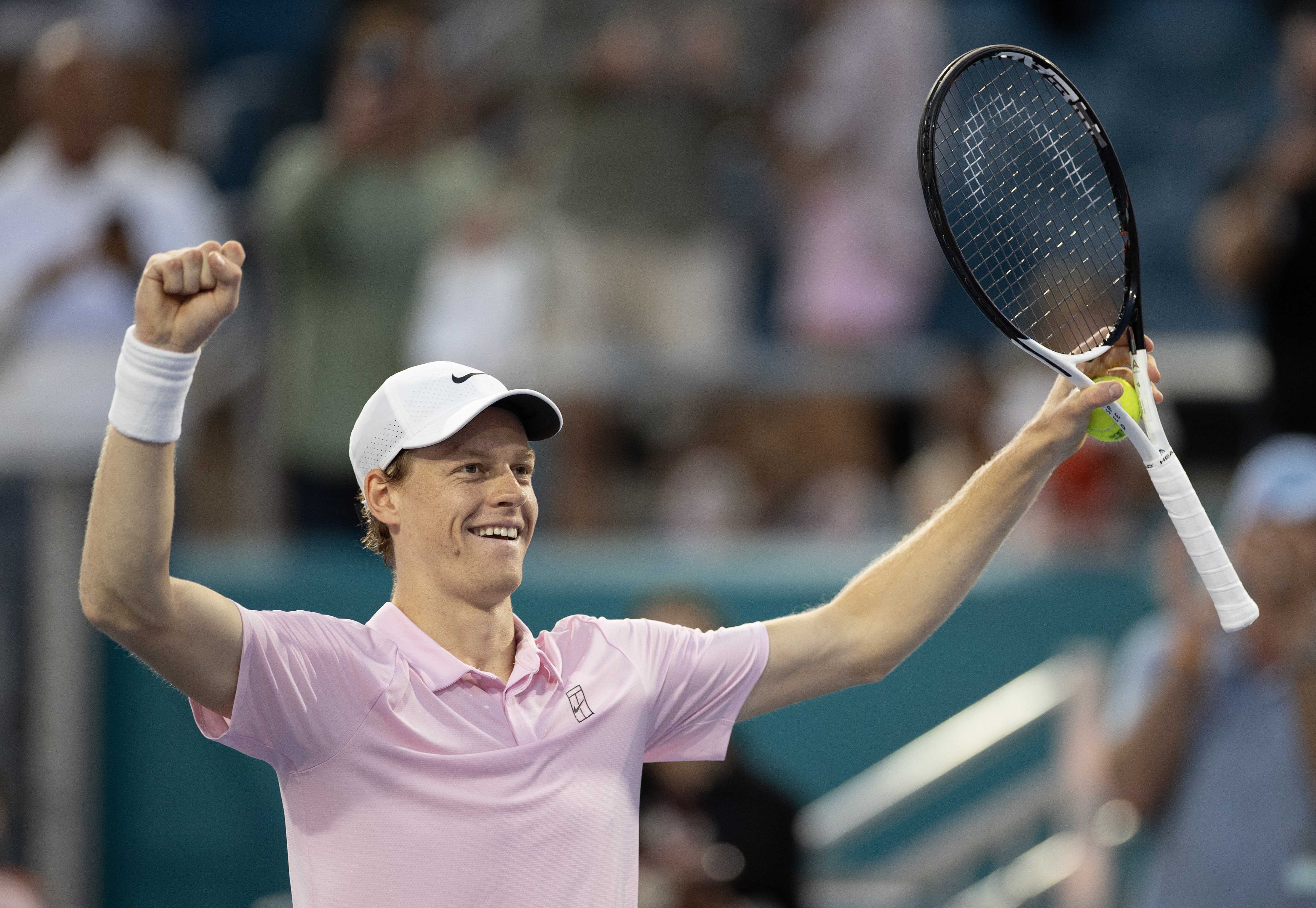 Jannik Sinner 'Sunshine Double' yaptı! Kortta tarih yazdı