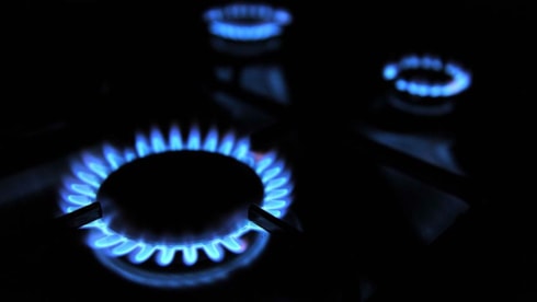 Spot piyasada doğal gaz fiyatlarıSpot doğal gaz piyasasında dün 1000 metreküp doğal gazın referans fiyatı 17 bin 187 lira 22 kuruş olarak belirlendi.