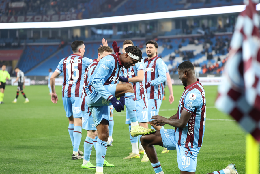 Taraftarlar maça gelmiyordu! Trabzonspor'dan bilet hamlesi