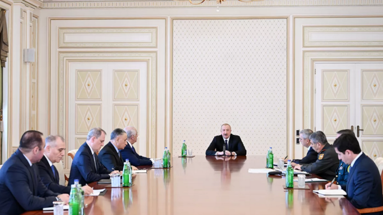 Azerbaycan Cumhurbaşkanı: 'Orduya hazır olun talimatı verdik'