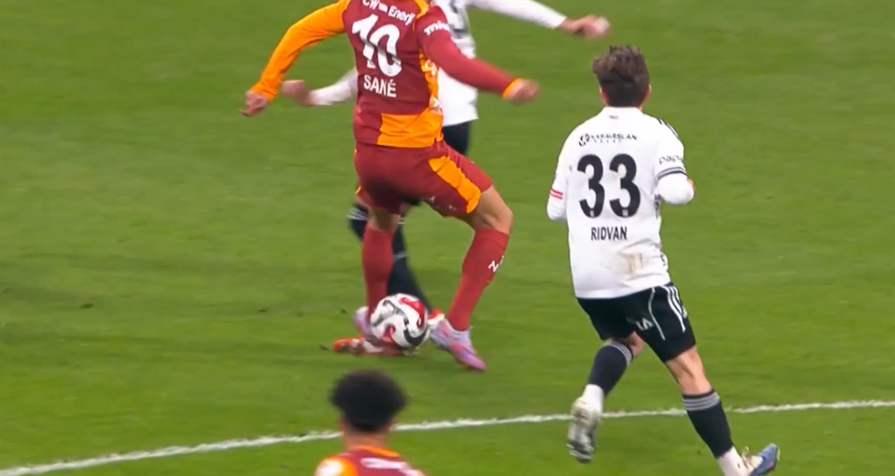 Derbi oynanırken Beşiktaş'tan hakelmere tepki paylaşımı