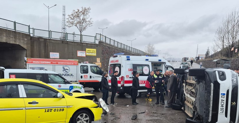 Bingöl'de trafik kazası: 5 kişi yaralandı