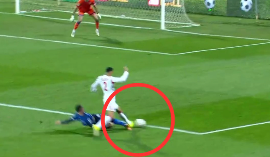 Michael Oliver'dan tartışmalı karar!