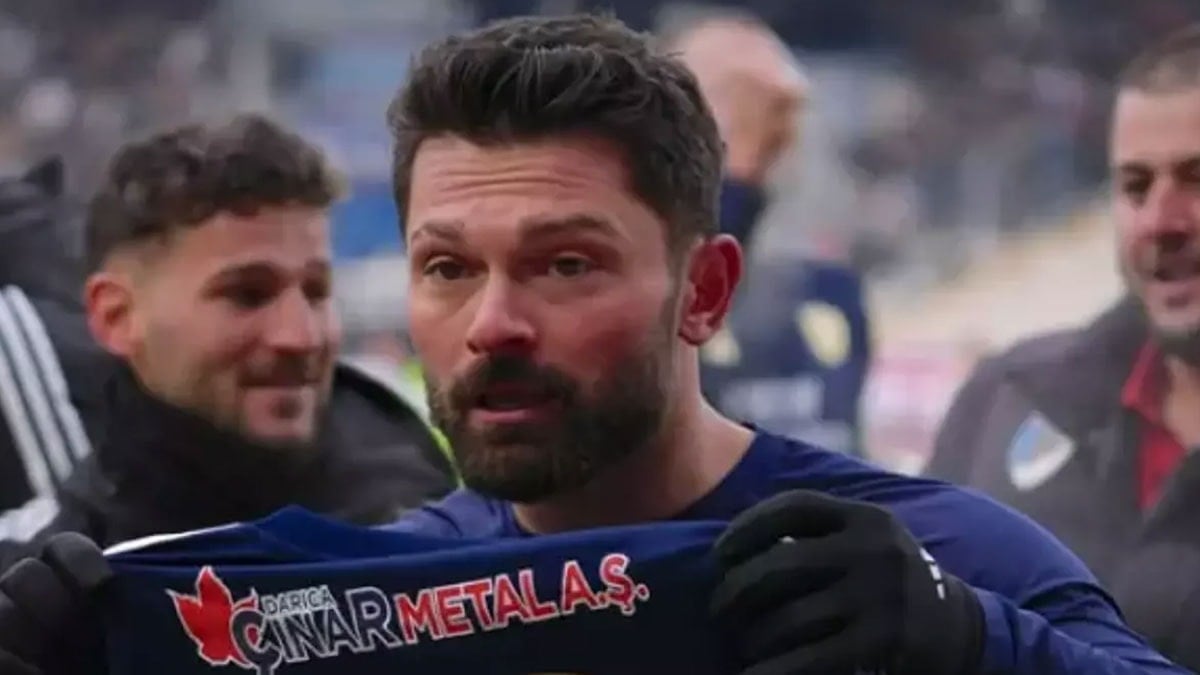 8-1'lik maçta 5 gole adını yazdırdı taraftarlar çıldırdı