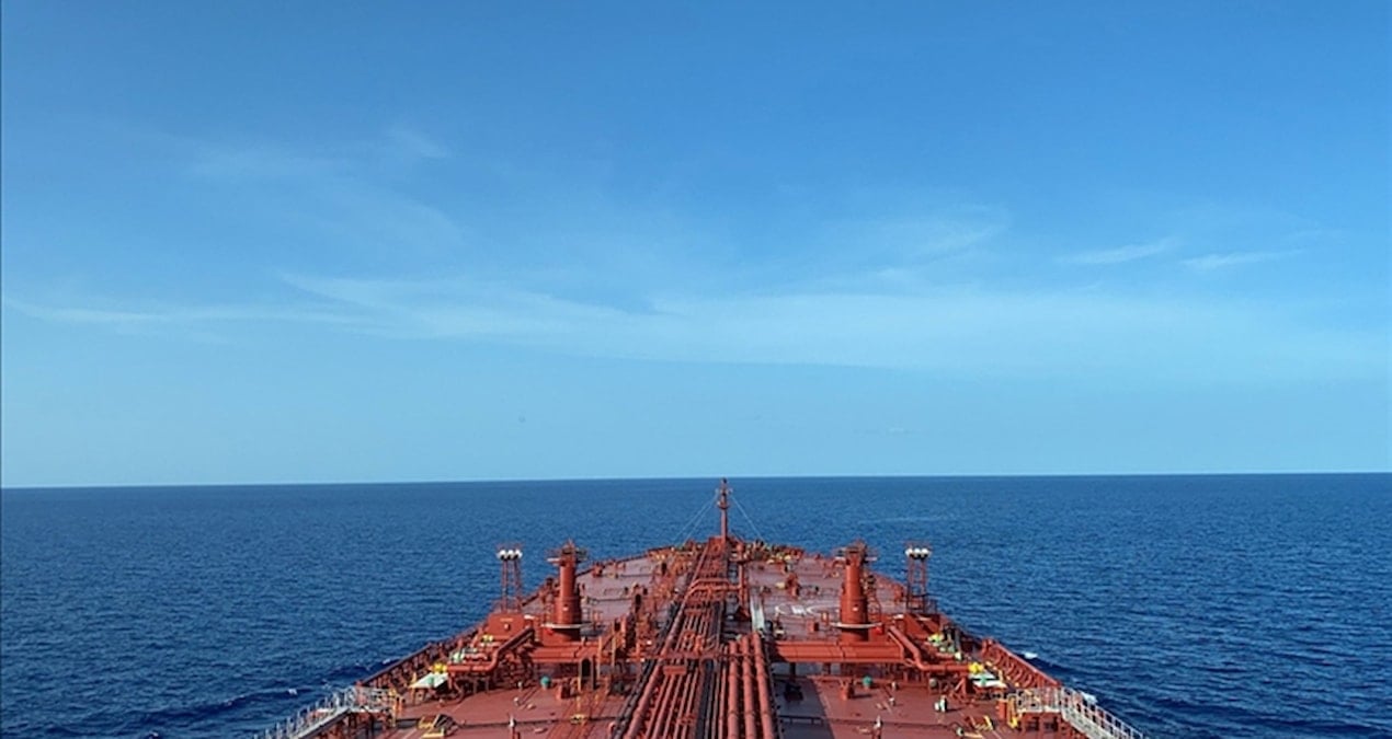 Hürmüz’de kriz büyüyor: İran gemilerden 2 milyon dolar alıyor