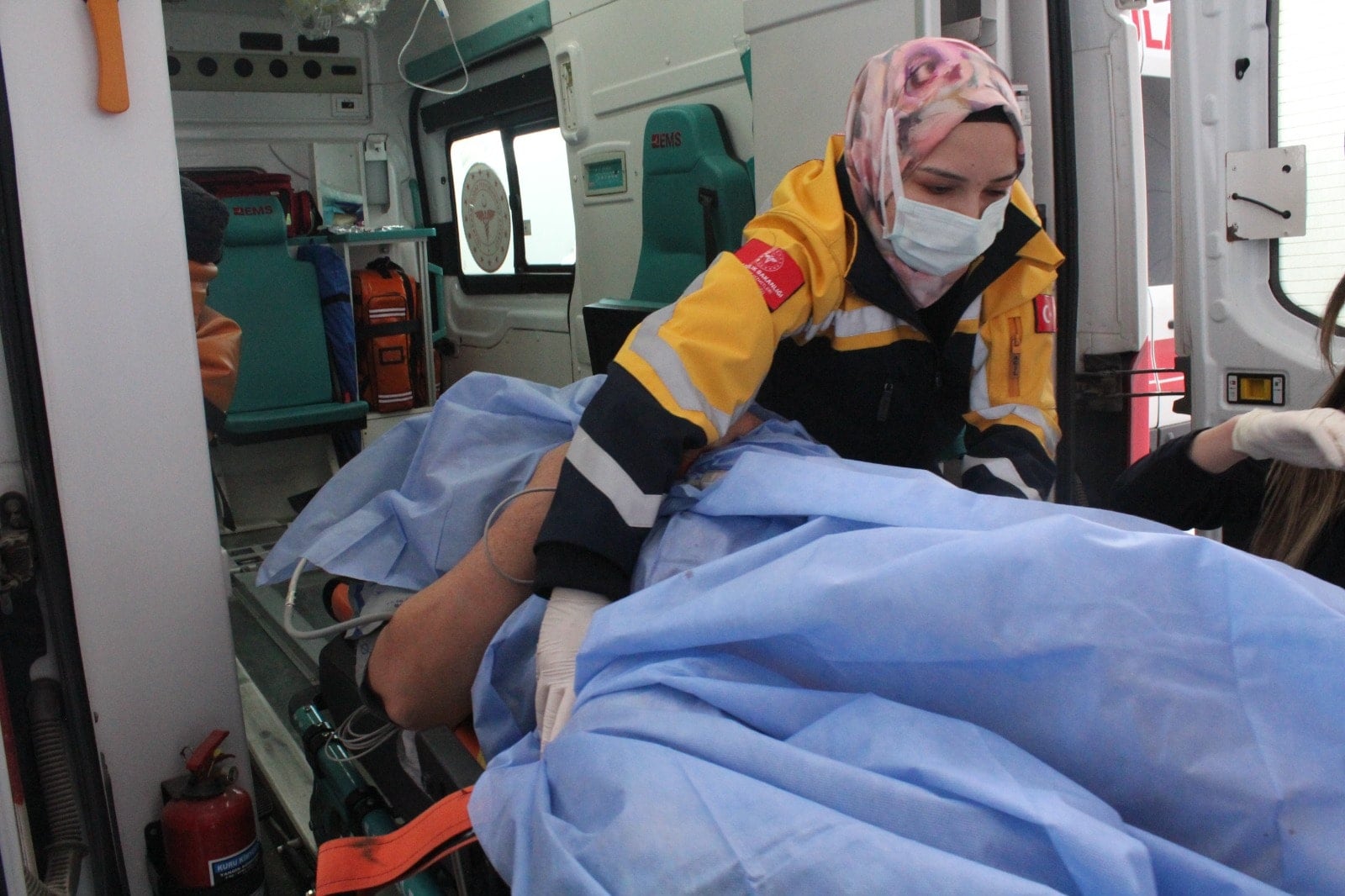 Eşini, alacakları araç nedeniyle çıkan tartışmada vurmuş