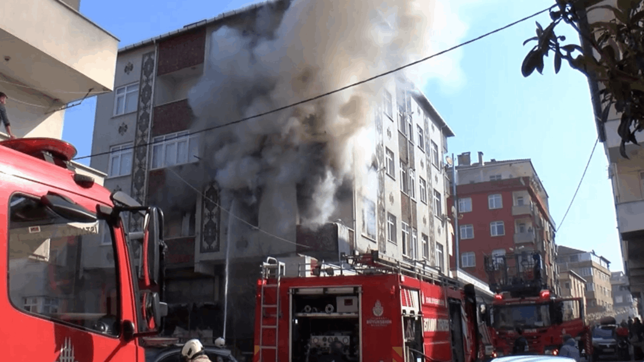 Ataşehir'de madde bağımlısı kendi evini ateşe verdi