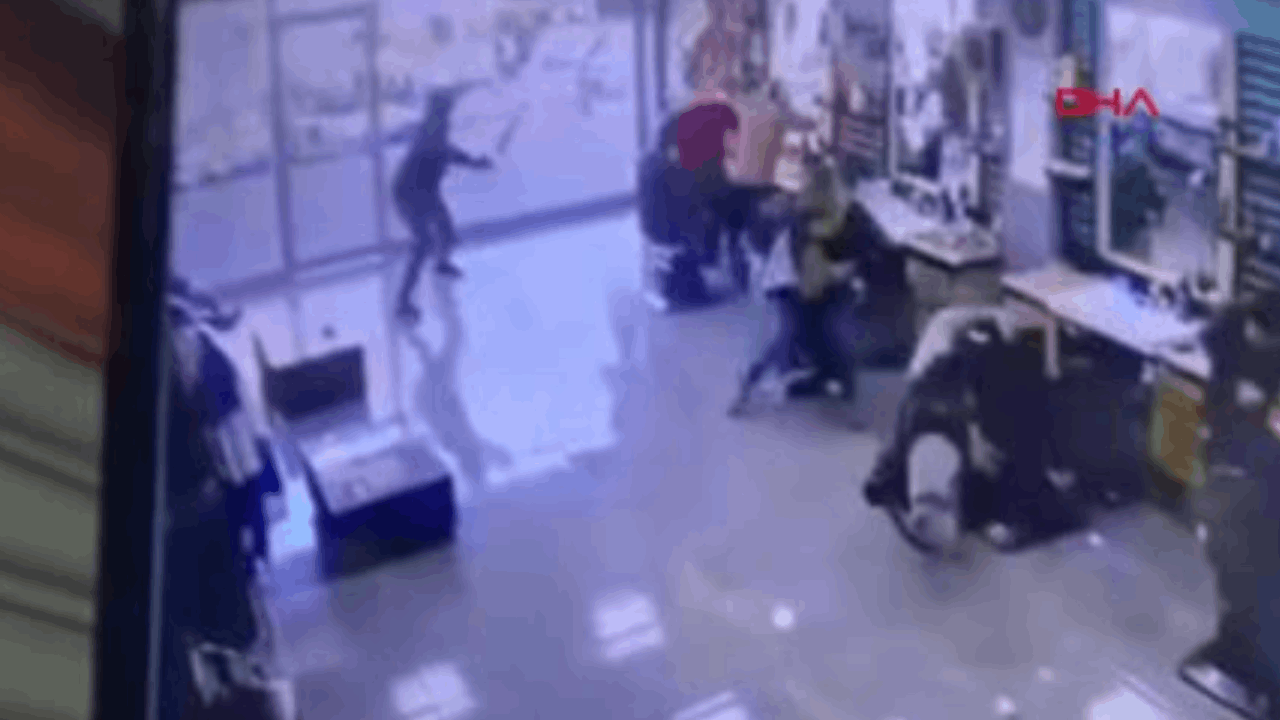 Berbere silahlı saldırı: O anlar kamerada