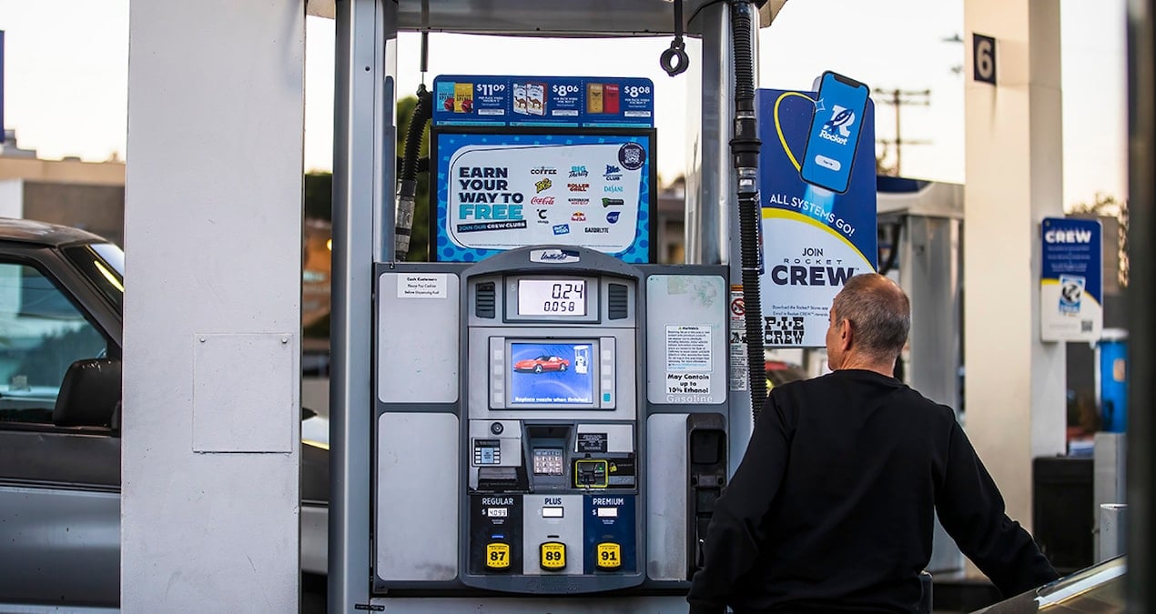 Trump'ın hesabı cüzdana uymadı! "Hürmüz Kumarı" ABD'de pompayı vurdu!