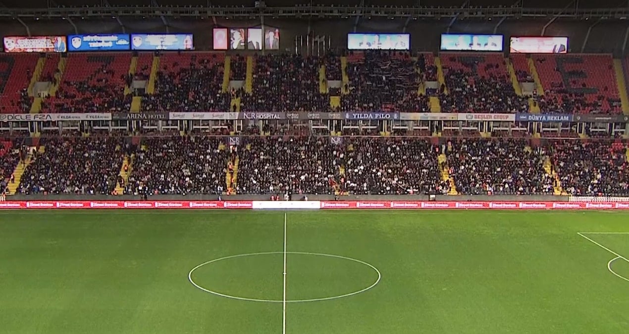 Gaziantep FK-Fenerbahçe maçında ışık krizi!