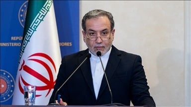 İran Dışişleri Bakanı: Hürmüz Boğazı'nı kapatmadık açık