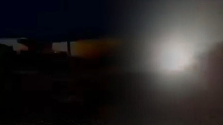 Saldırı anları paylaşıldı; İran'dan ABD uçak gemisine füze fırlattı