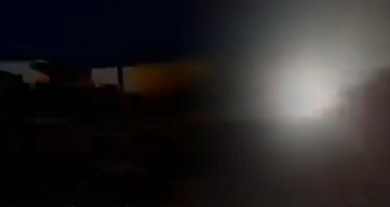 Saldırı anları paylaşıldı; İran'dan ABD uçak gemisine füze fırlattı