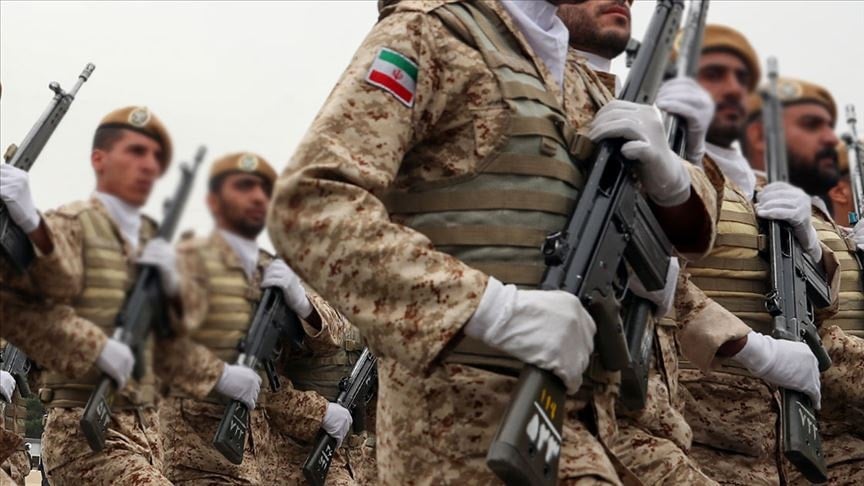 İran seferberlik ilan etti: Yaş sınırı 12'ye indirildi